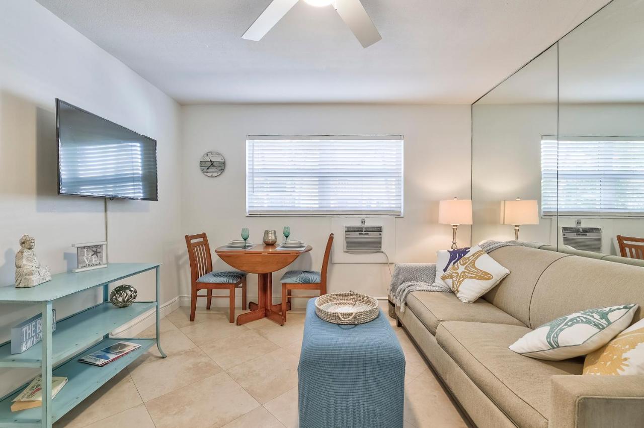 Beach Escape Pompano Beach Apartment Bagian luar foto