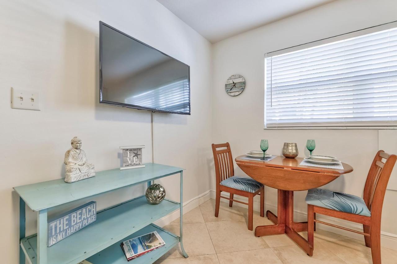 Beach Escape Pompano Beach Apartment Bagian luar foto