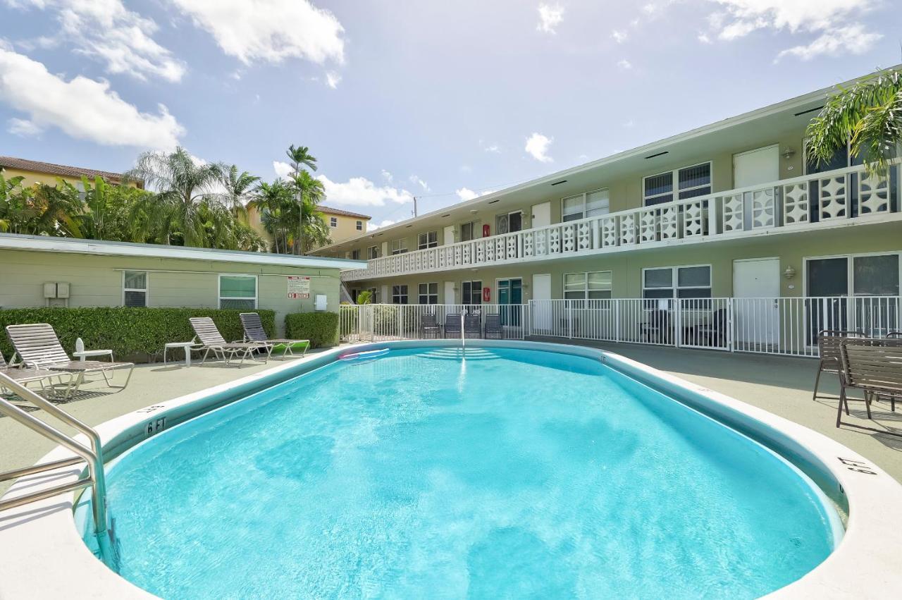 Beach Escape Pompano Beach Apartment Bagian luar foto